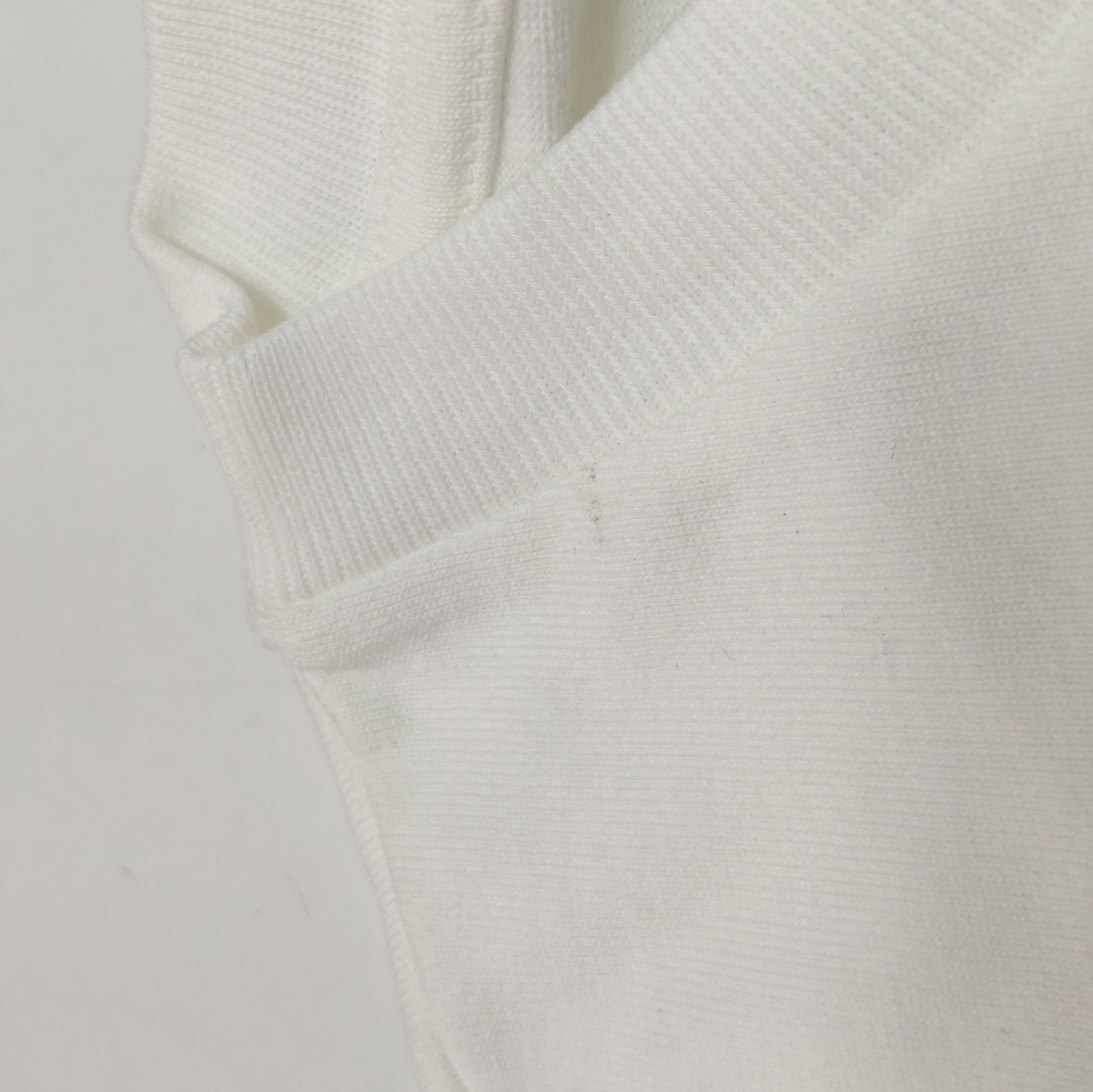 Prada Prada Cotton White Triangle Logo T-Shirt 0089 Size M / US 6-8 / IT 42-44 - 9 Thumbnail