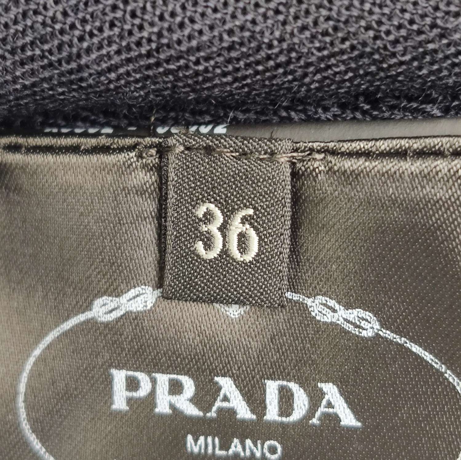 Prada Prada Wool V-Neck Button Cardigan for Women 0089 Size XXS / US 00 / IT 34 - 5 Thumbnail