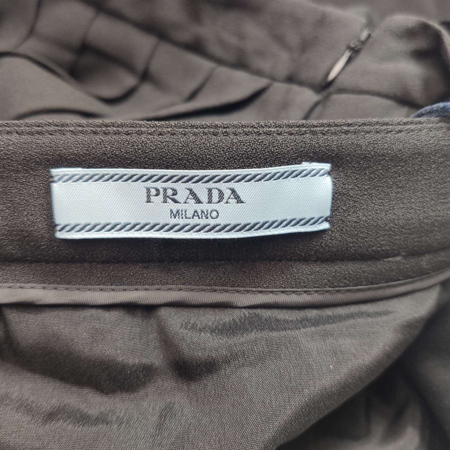 Prada Prada Pleated Black Midi Skirt for Elegant Style 0089 Size 38" / US 16 / IT 52 - 4 Thumbnail