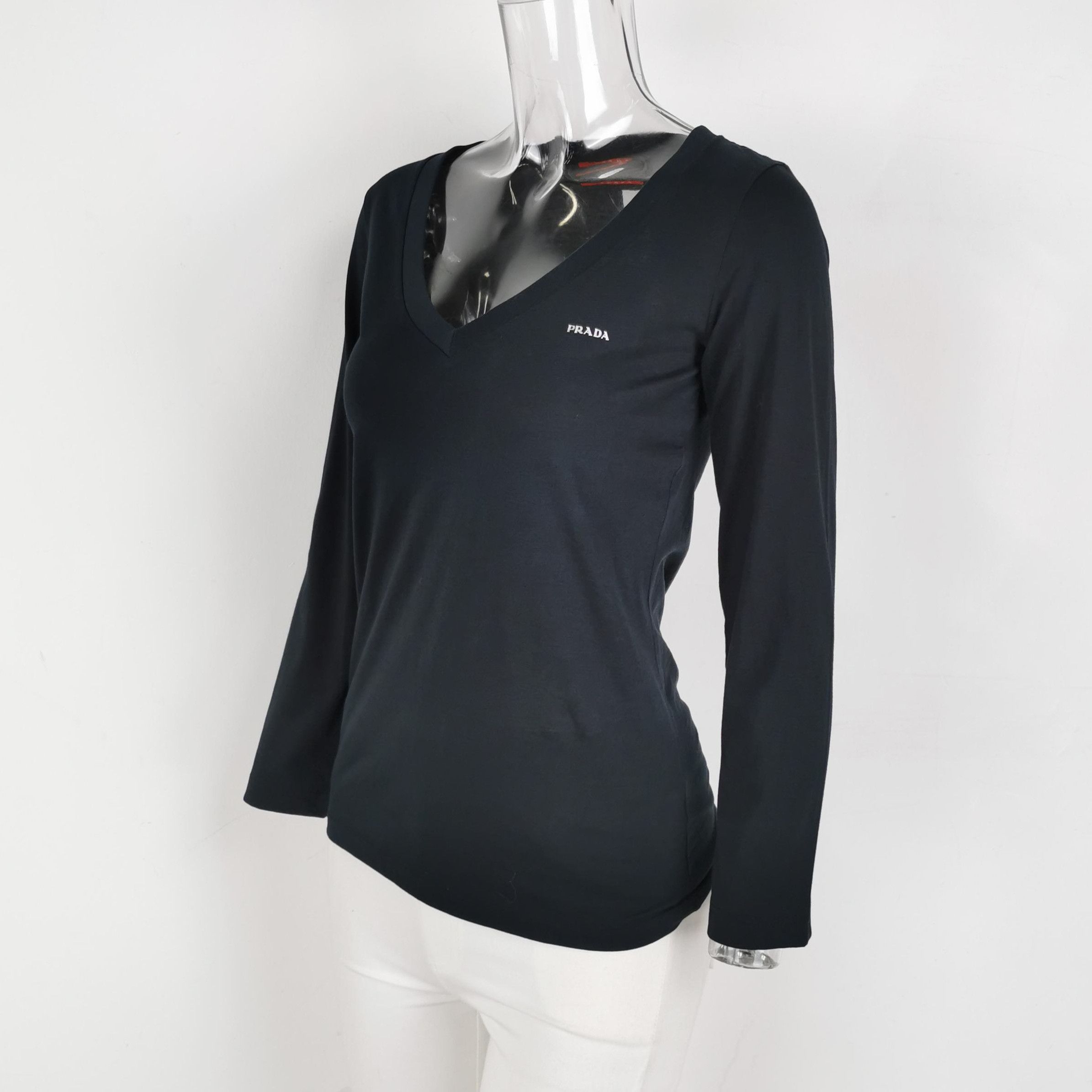 Prada Prada Cotton V-Neck Long Sleeve Top in Medium 0089 Size M / US 6-8 / IT 42-44 - 2 Thumbnail