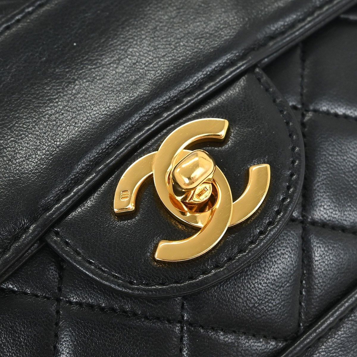 Chanel Chanel Vintage CC Chain Flap Bag Quilted Lambskin Size ONE SIZE - 8 Thumbnail
