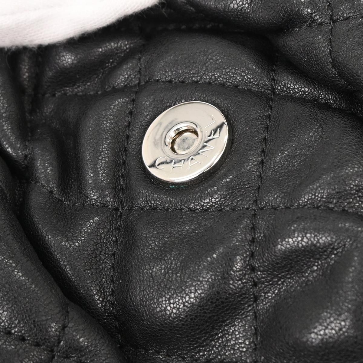 Chanel Chanel Chain Around Flap Bag Quilted Leather Size ONE SIZE - 10 Thumbnail