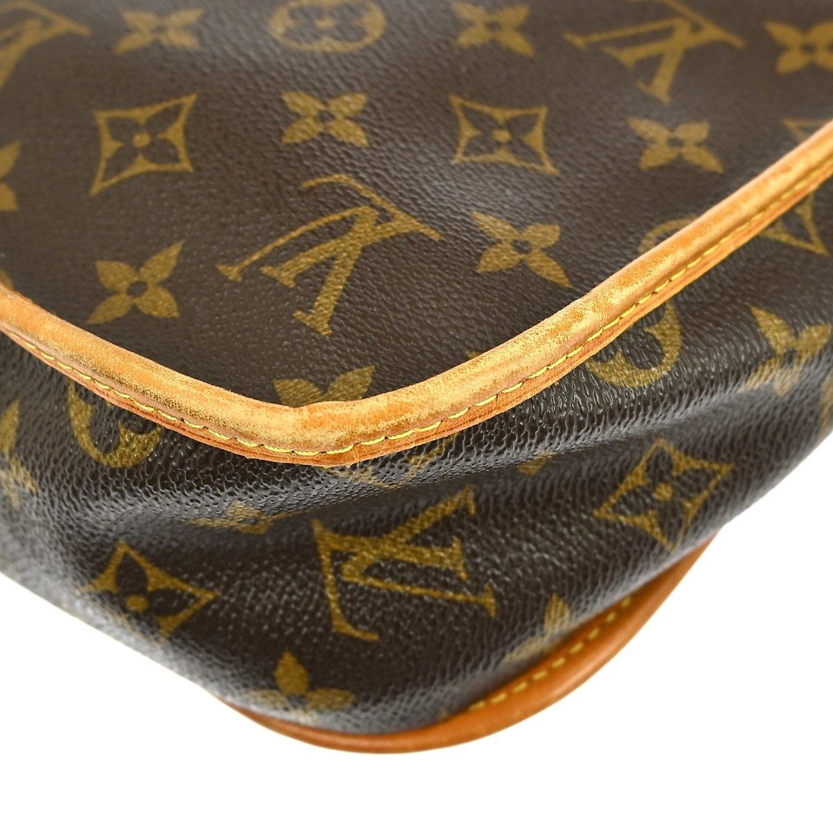Louis Vuitton Louis Vuitton Bosphore Messenger Bag Monogram Canvas Size ONE SIZE - 6 Thumbnail