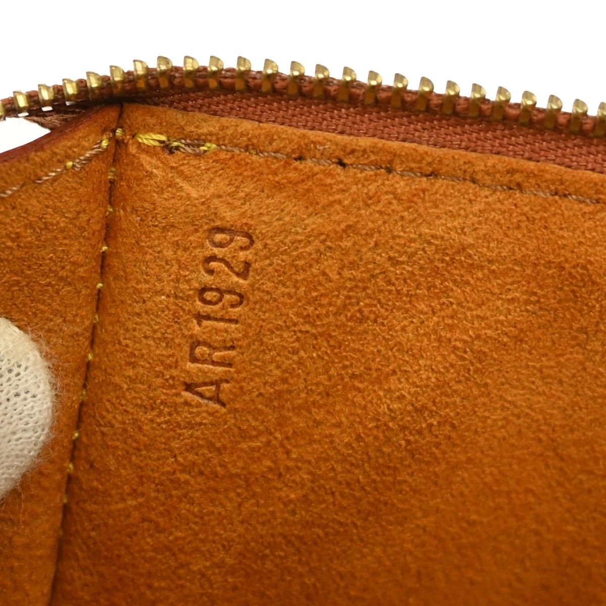 Louis Vuitton Louis Vuitton Pochette Accessoires Epi Leather Size ONE SIZE - 5 Thumbnail