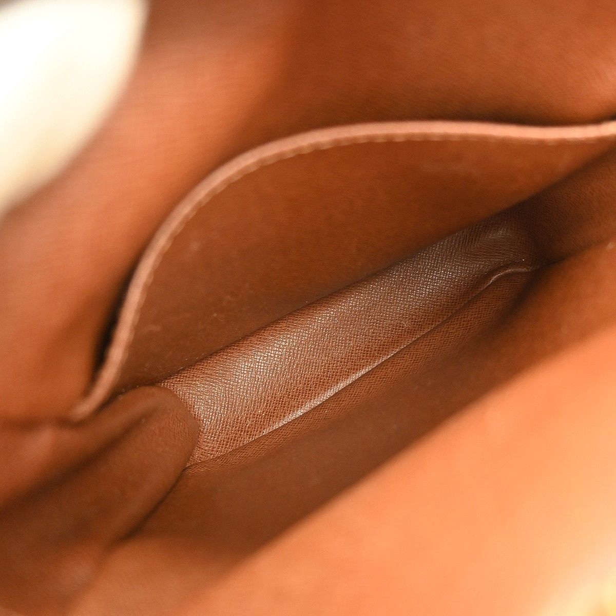 Louis Vuitton Louis Vuitton Amazone Bag Monogram Canvas Size ONE SIZE - 3 Thumbnail