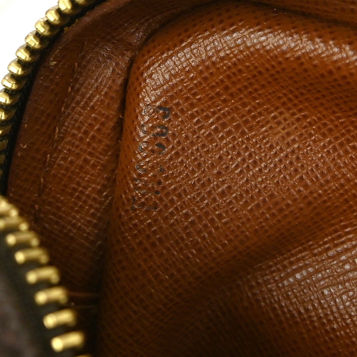 Louis Vuitton Louis Vuitton Amazone Bag Monogram Canvas Size ONE SIZE - 5 Thumbnail