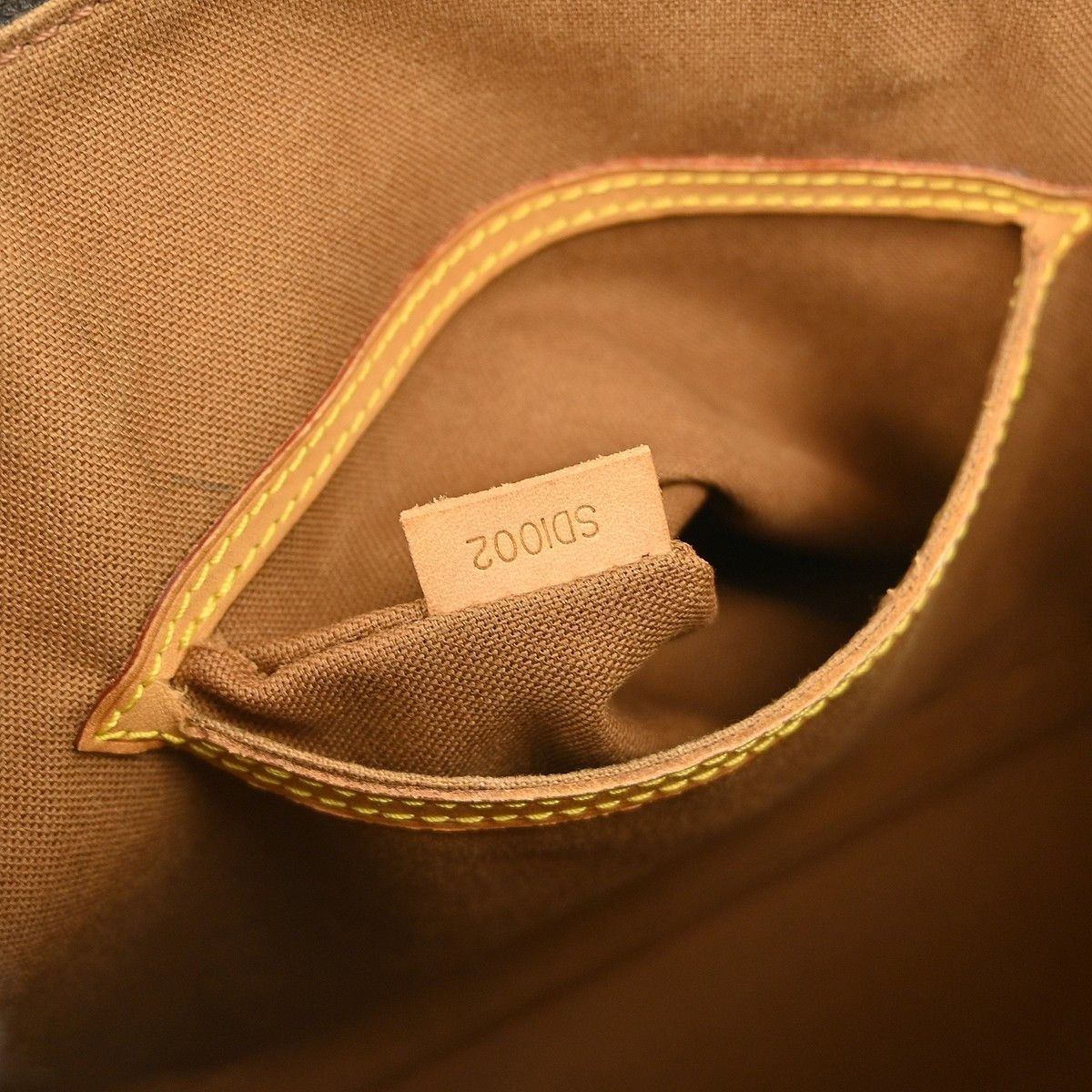Louis Vuitton Louis Vuitton Alma Handbag Monogram Canvas Size ONE SIZE - 5 Thumbnail