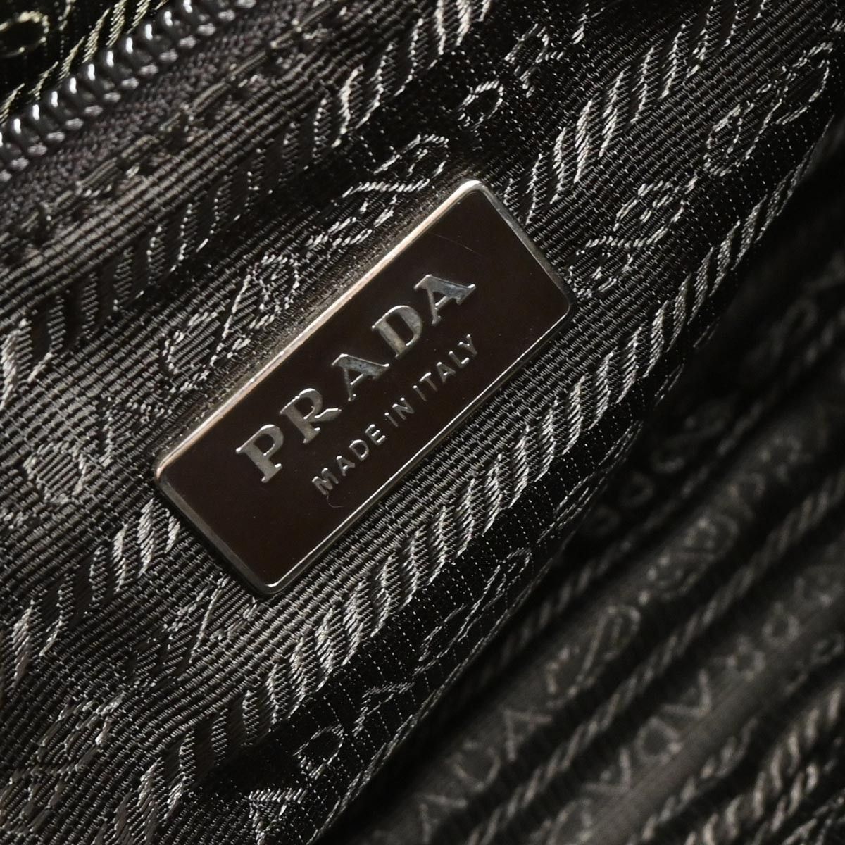 Prada Prada Vitello Drive Handbag Leather Size ONE SIZE - 4 Thumbnail