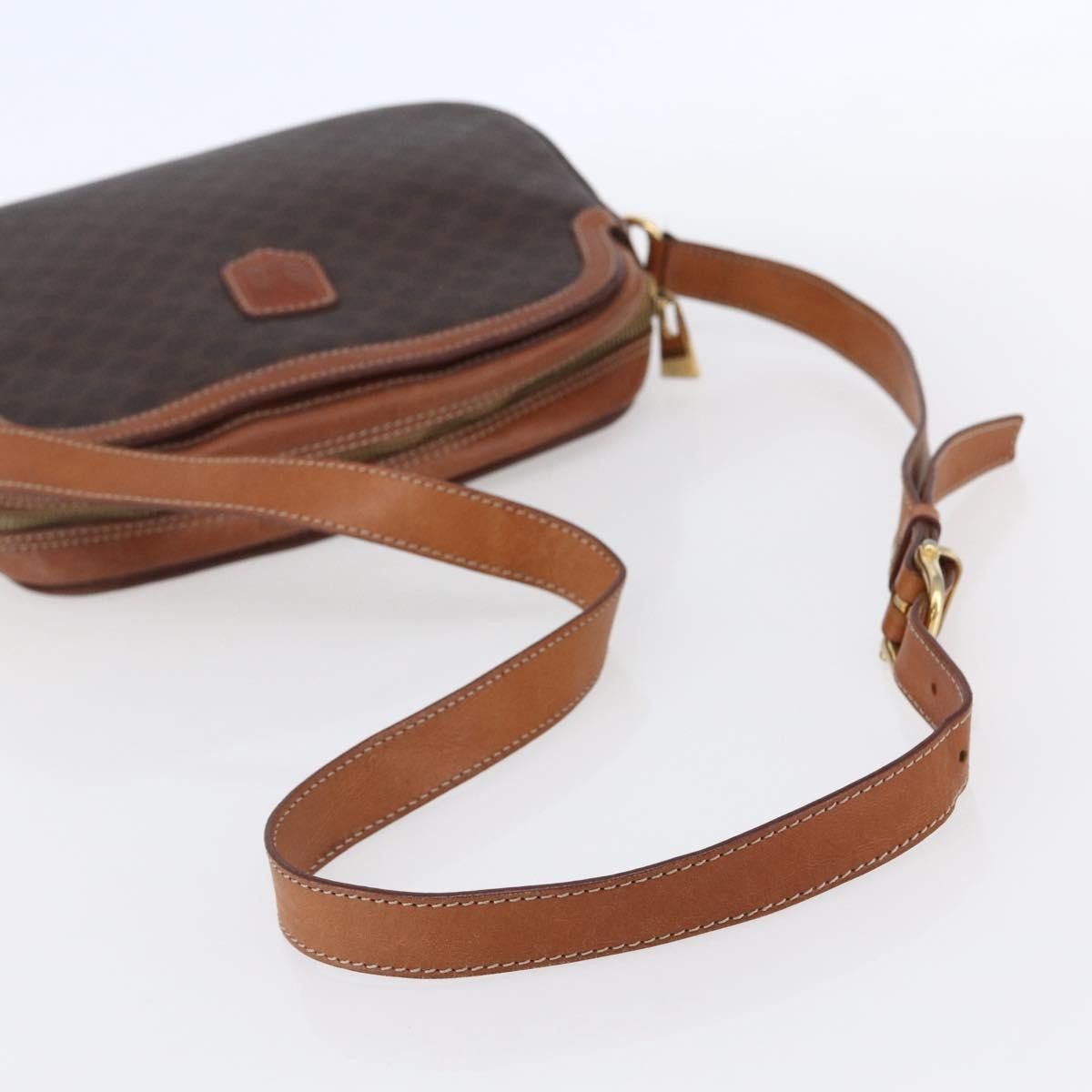 Celine Celine Vintage Macadam Shoulder Bag Canvas and Leather Size ONE SIZE - 8 Thumbnail