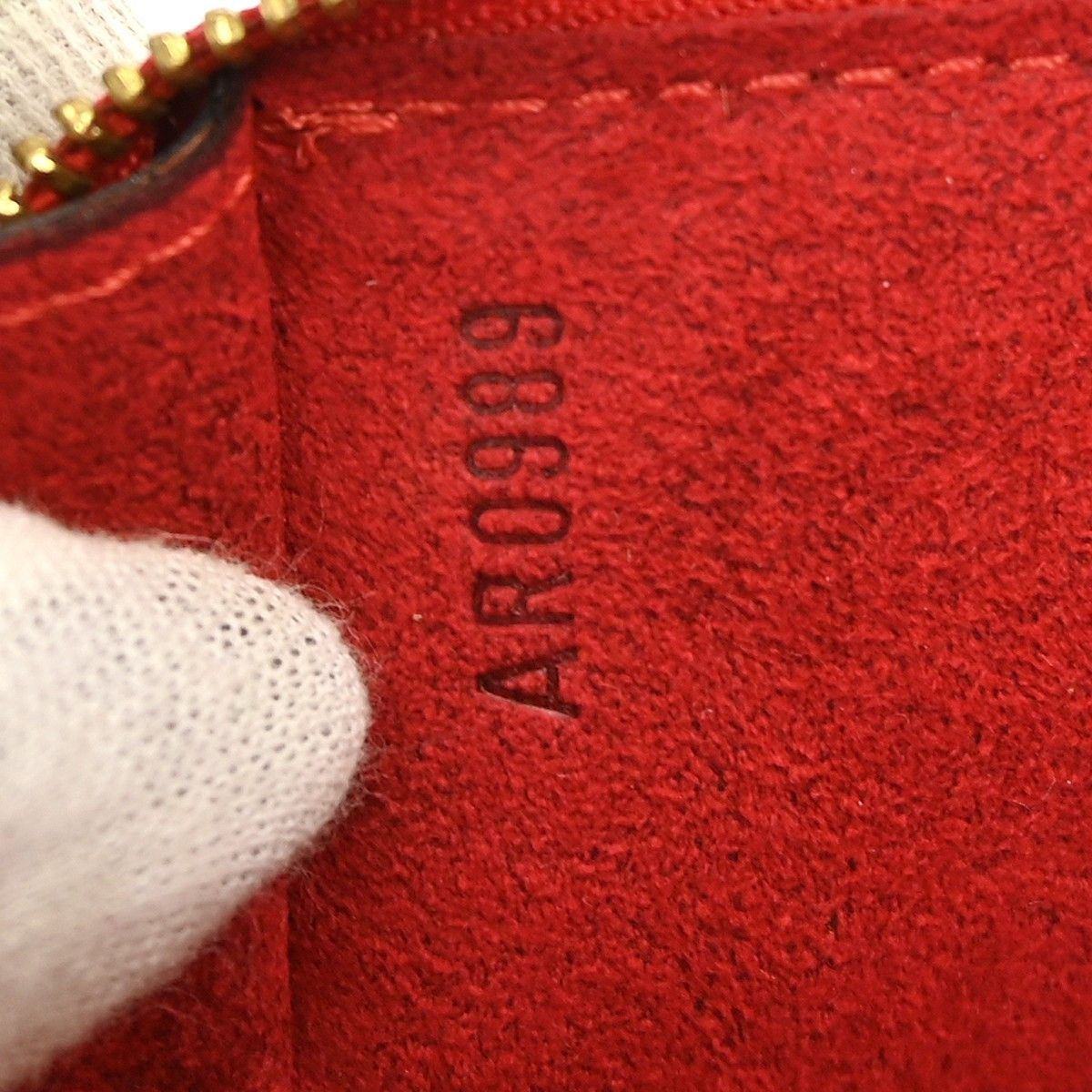 Louis Vuitton Louis Vuitton Pochette Accessoires Epi Leather Size ONE SIZE - 5 Thumbnail