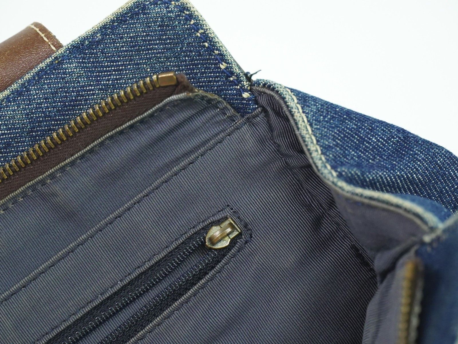 Chanel Chanel Vintage CC Tote Denim with Leather Size ONE SIZE - 13 Thumbnail