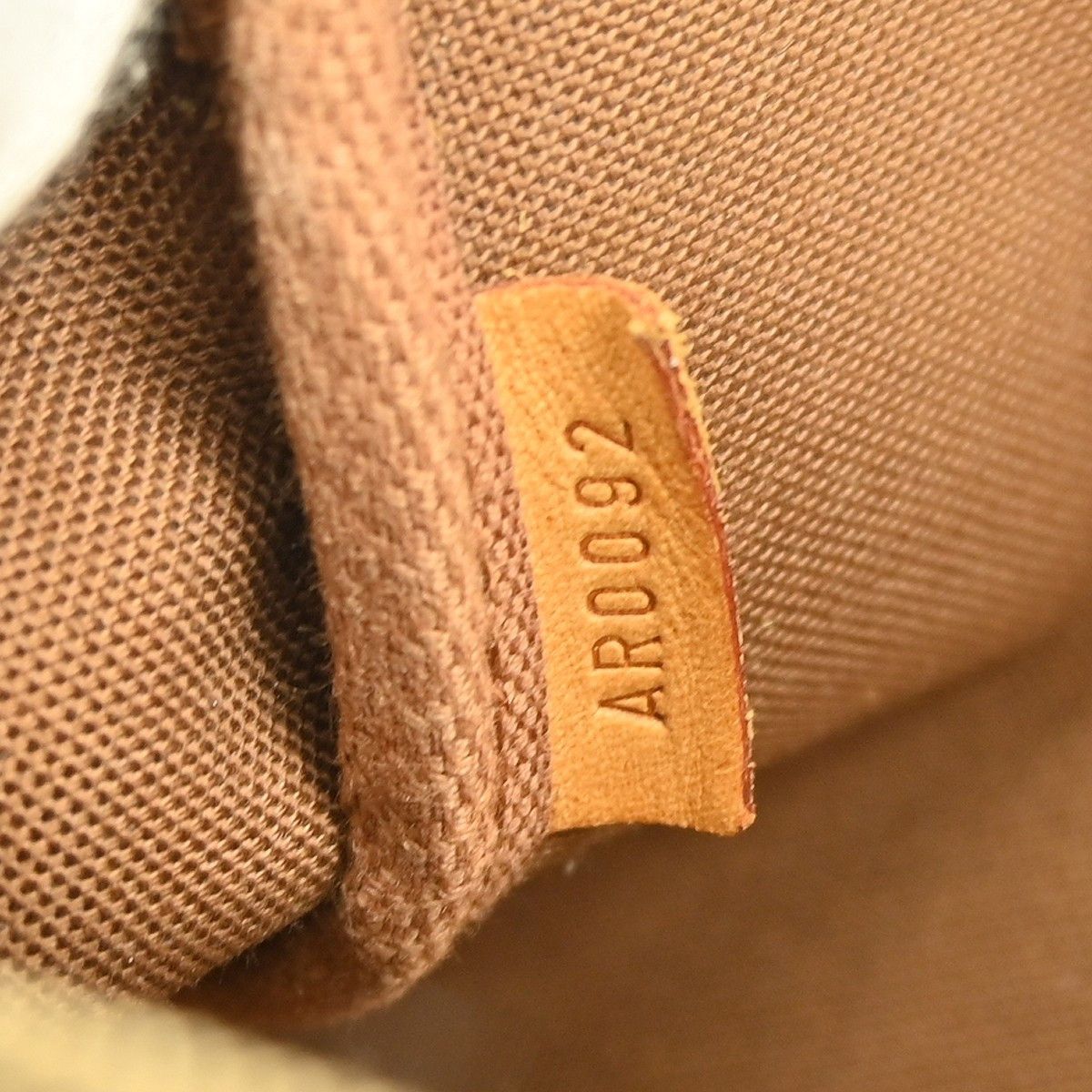 Louis Vuitton Louis Vuitton Pochette Accessoires Monogram Canvas Size ONE SIZE - 5 Thumbnail