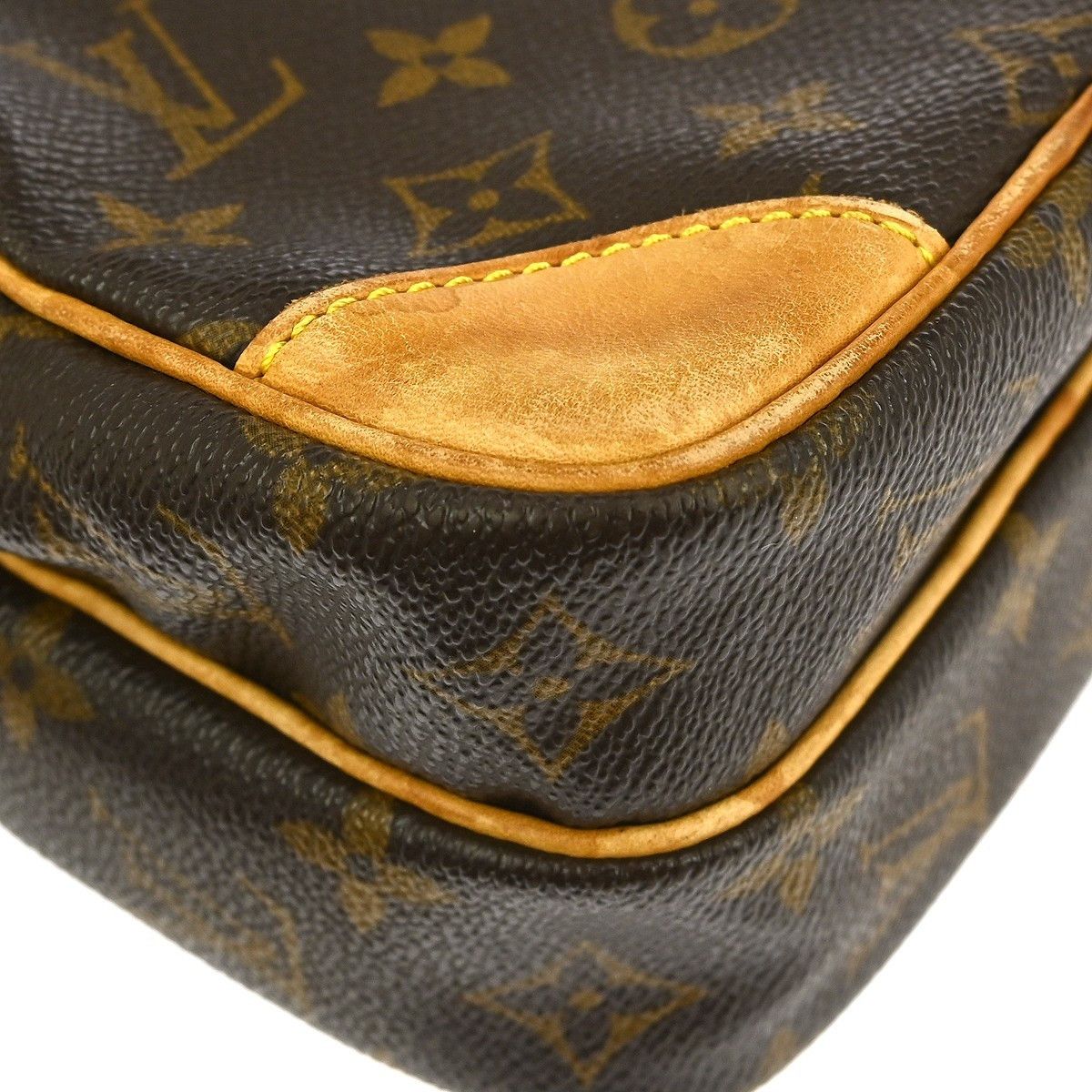Louis Vuitton Louis Vuitton Amazone Bag Monogram Canvas Size ONE SIZE - 7 Thumbnail