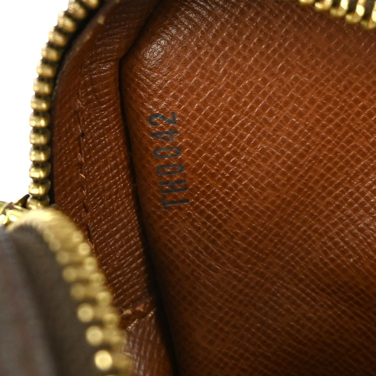 Louis Vuitton Louis Vuitton Amazone Bag Monogram Canvas Size ONE SIZE - 5 Thumbnail