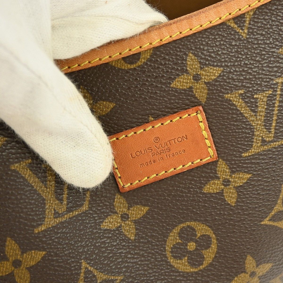 Louis Vuitton Louis Vuitton Saumur Handbag Monogram Canvas Size ONE SIZE - 4 Thumbnail