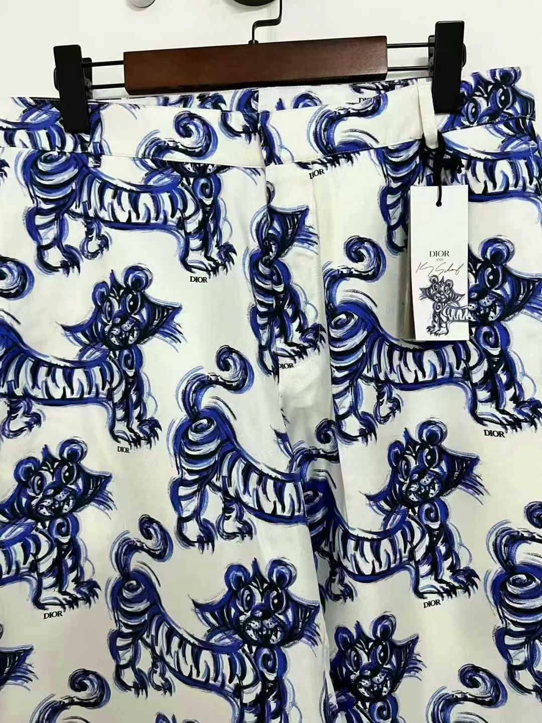 Dior dior tiger logo shorts in white and blue Size US 44 / EU 60 - 3 Thumbnail