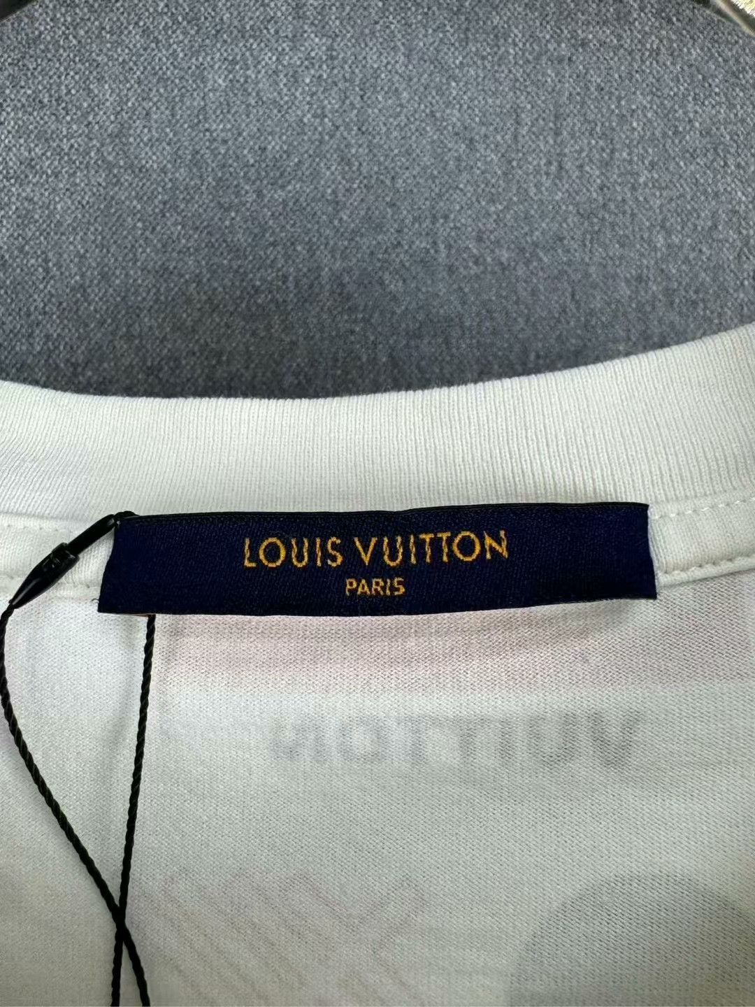 Louis Vuitton louis vuitton logo short sleeve t-shirt Size US L / EU 52-54 / 3 - 3 Thumbnail
