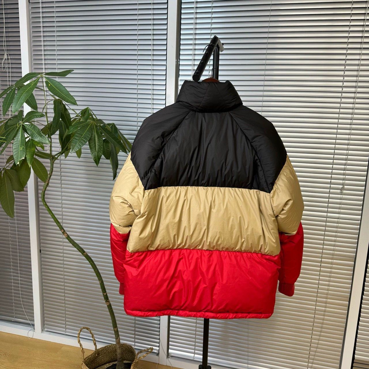 Burberry burberry classic color block puffer jacket Size US XS / EU 42 / 0 - 2 Thumbnail