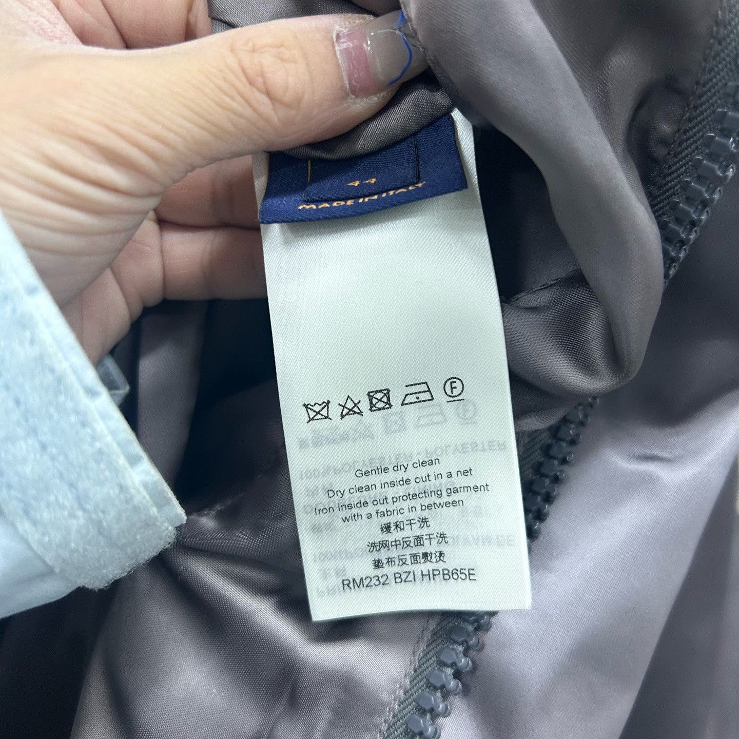 Louis Vuitton louis vuitton gray down jacket size 44 Size US L / EU 52-54 / 3 - 5 Thumbnail