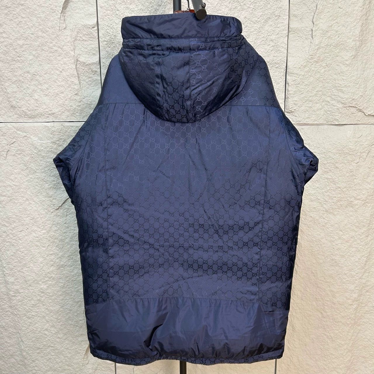 Gucci gucci badge patterned down jacket for sale Size US L / EU 52-54 / 3 - 2 Thumbnail