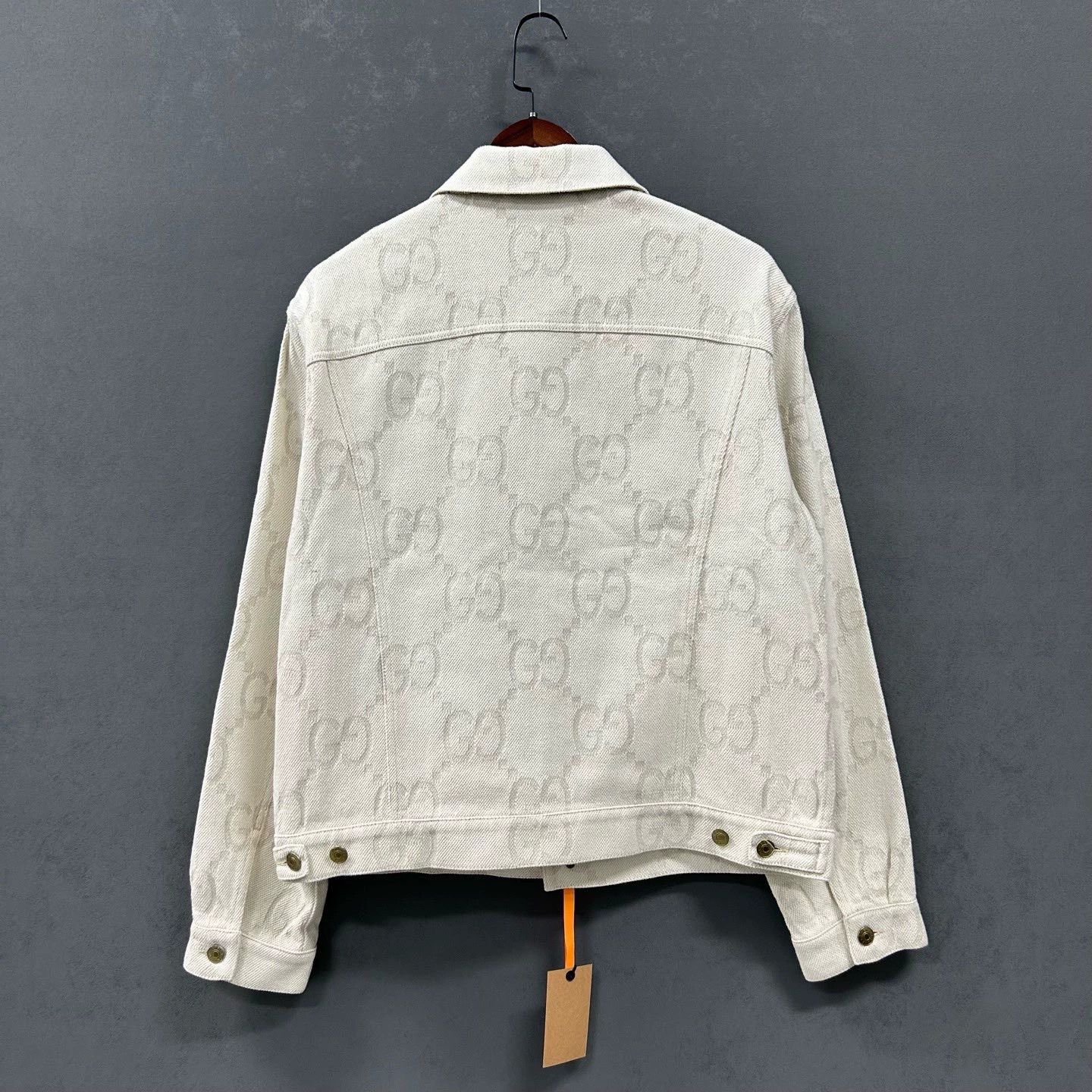 Gucci ivory gucci logo denim jacket with tags Size US M / EU 48-50 / 2 - 2 Thumbnail