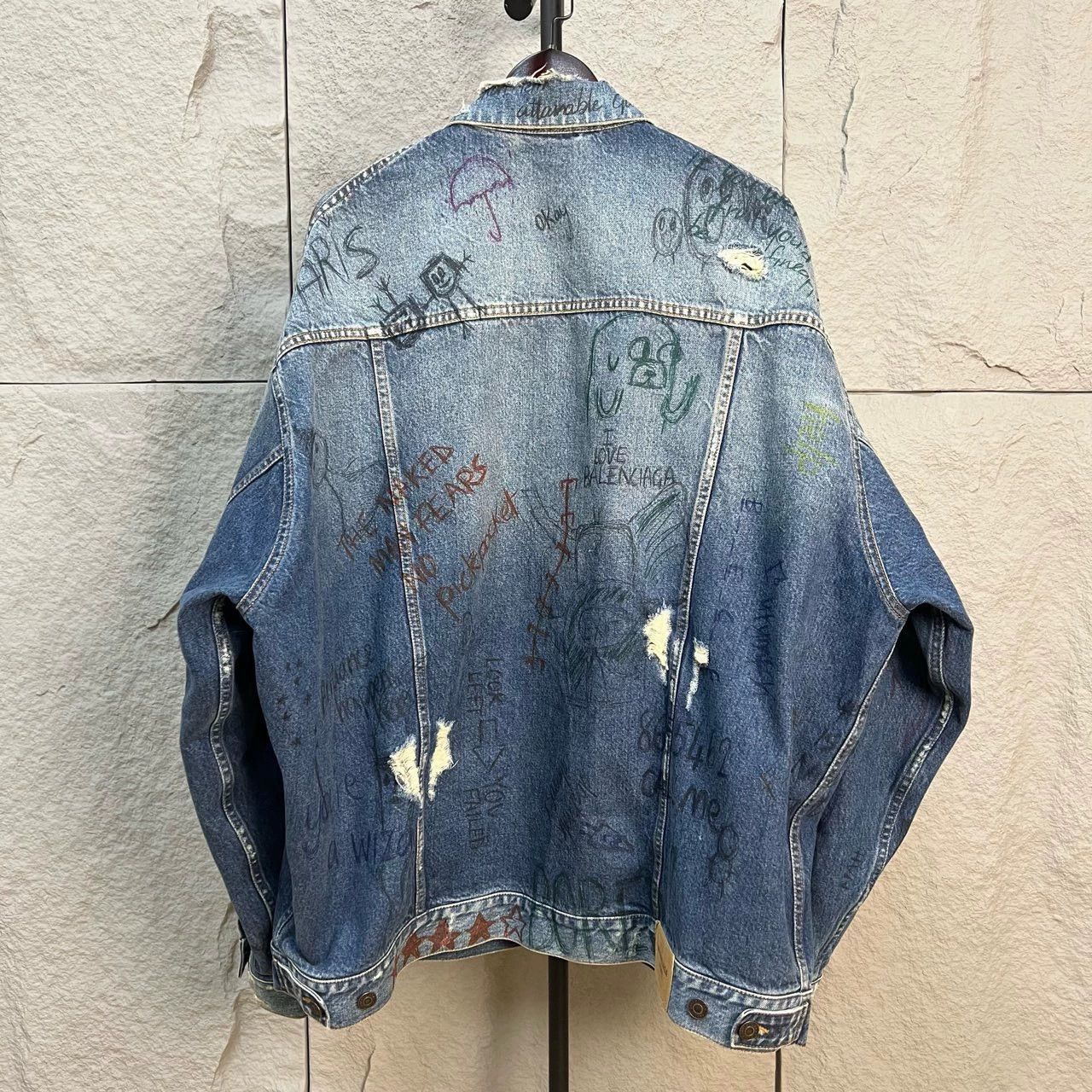 Balenciaga balenciaga graffiti print denim jacket size s Size US M / EU 48-50 / 2 - 2 Thumbnail