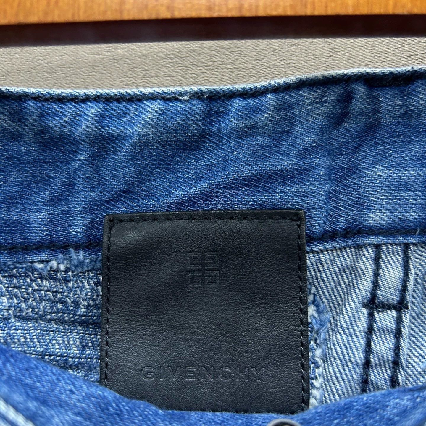 Givenchy Givenchy Distressed Blue Denim Jeans Size 31 Size US 31 - 3 Thumbnail
