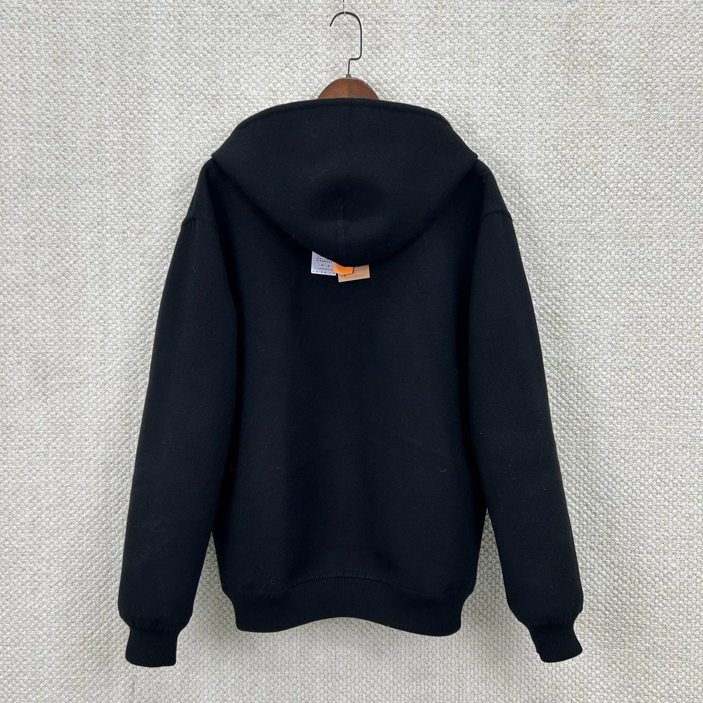 Louis Vuitton gray floral hoodie with black accents Size US L / EU 52-54 / 3 - 4 Thumbnail