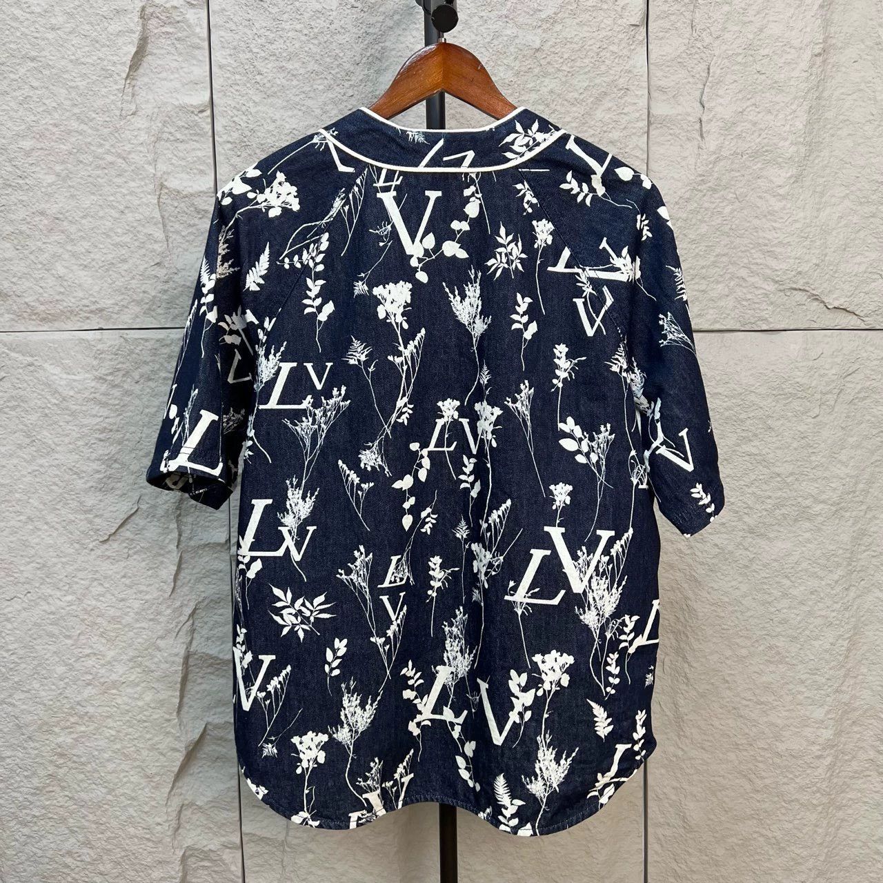 Louis Vuitton lv full print baseball shirt in navy Size US M / EU 48-50 / 2 - 2 Thumbnail