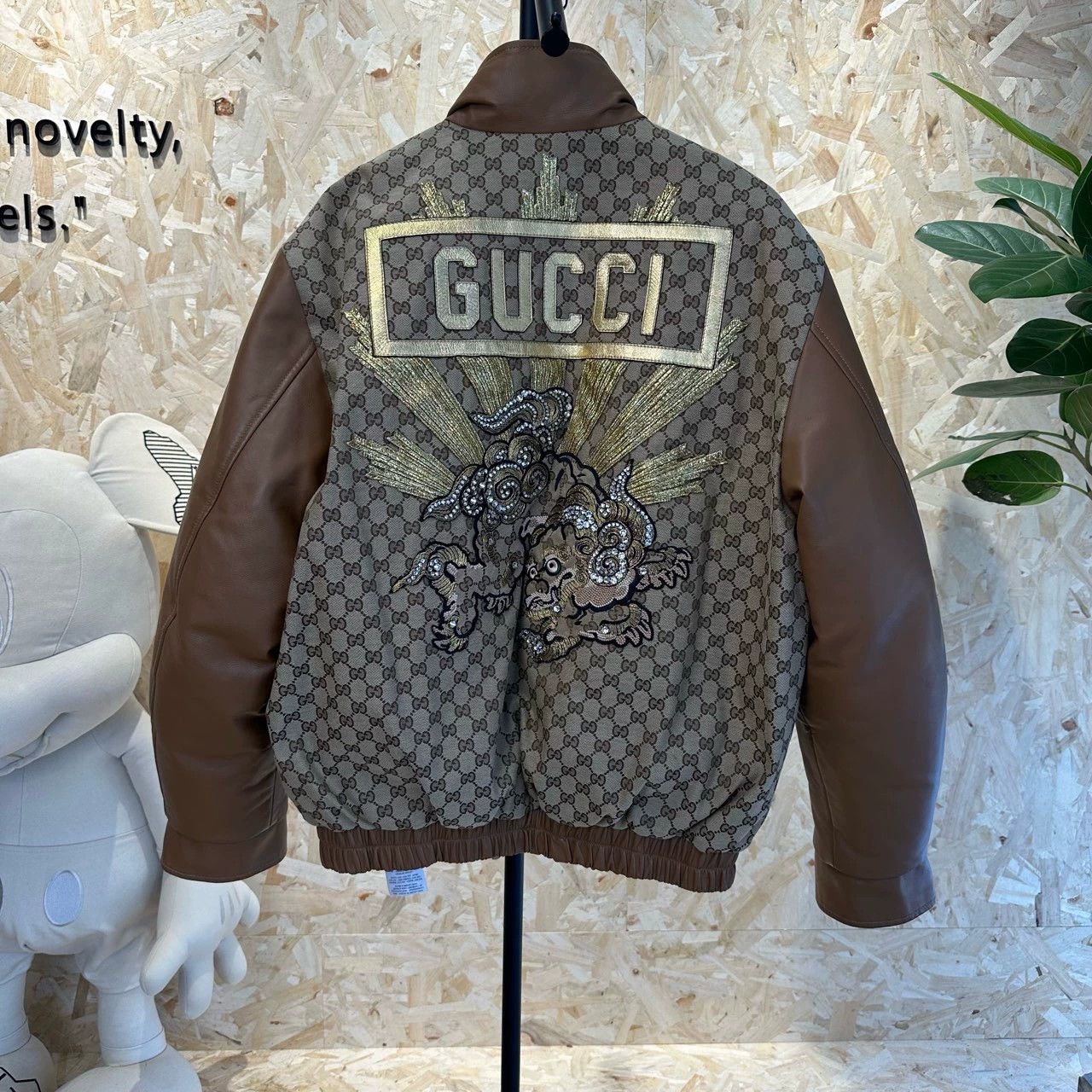 Gucci gucci dragon year limited edition puffer jacket Size US M / EU 48-50 / 2 - 2 Thumbnail