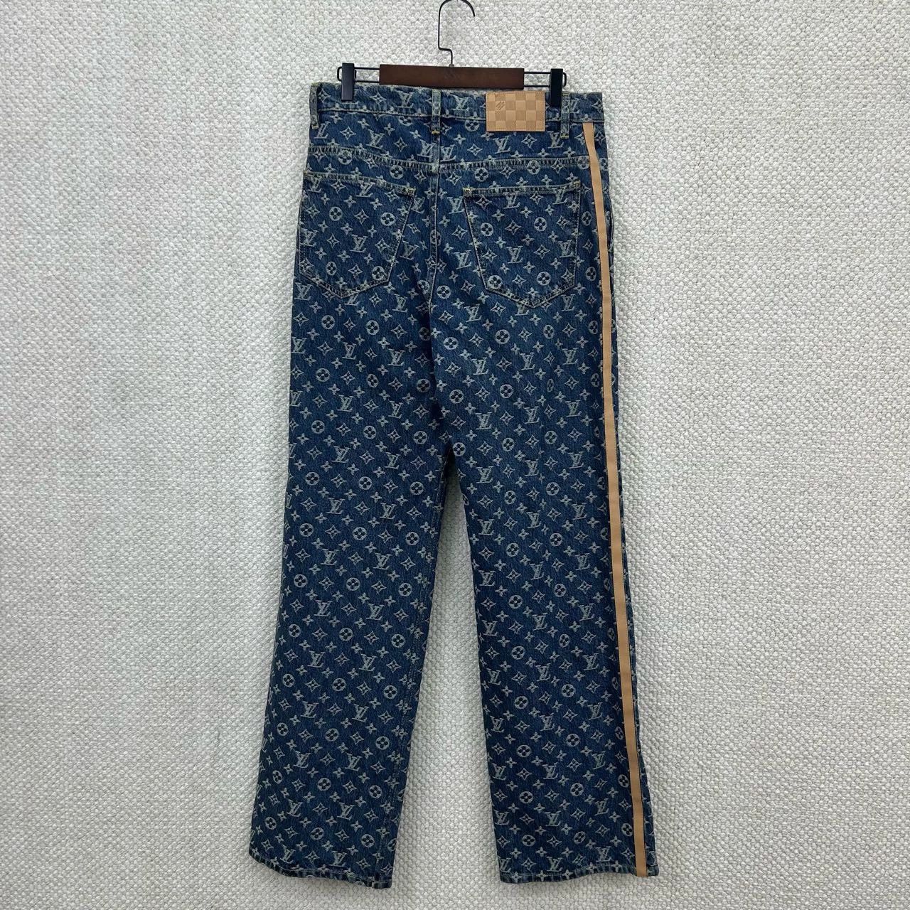 Louis Vuitton new lv denim pants classic style Size US 29 - 2 Thumbnail
