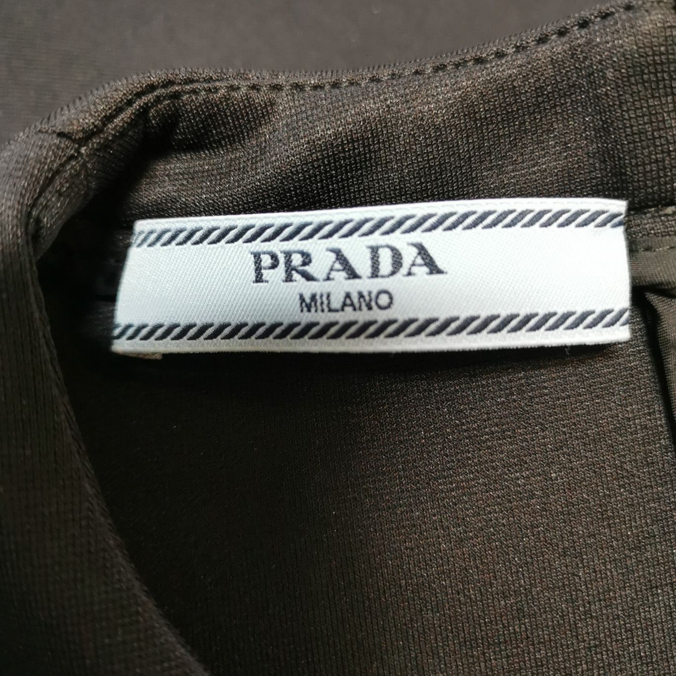 Prada Prada Black Short Sleeve Blouse with Ruffle 0089 Size S / US 4 / IT 40 - 7 Thumbnail