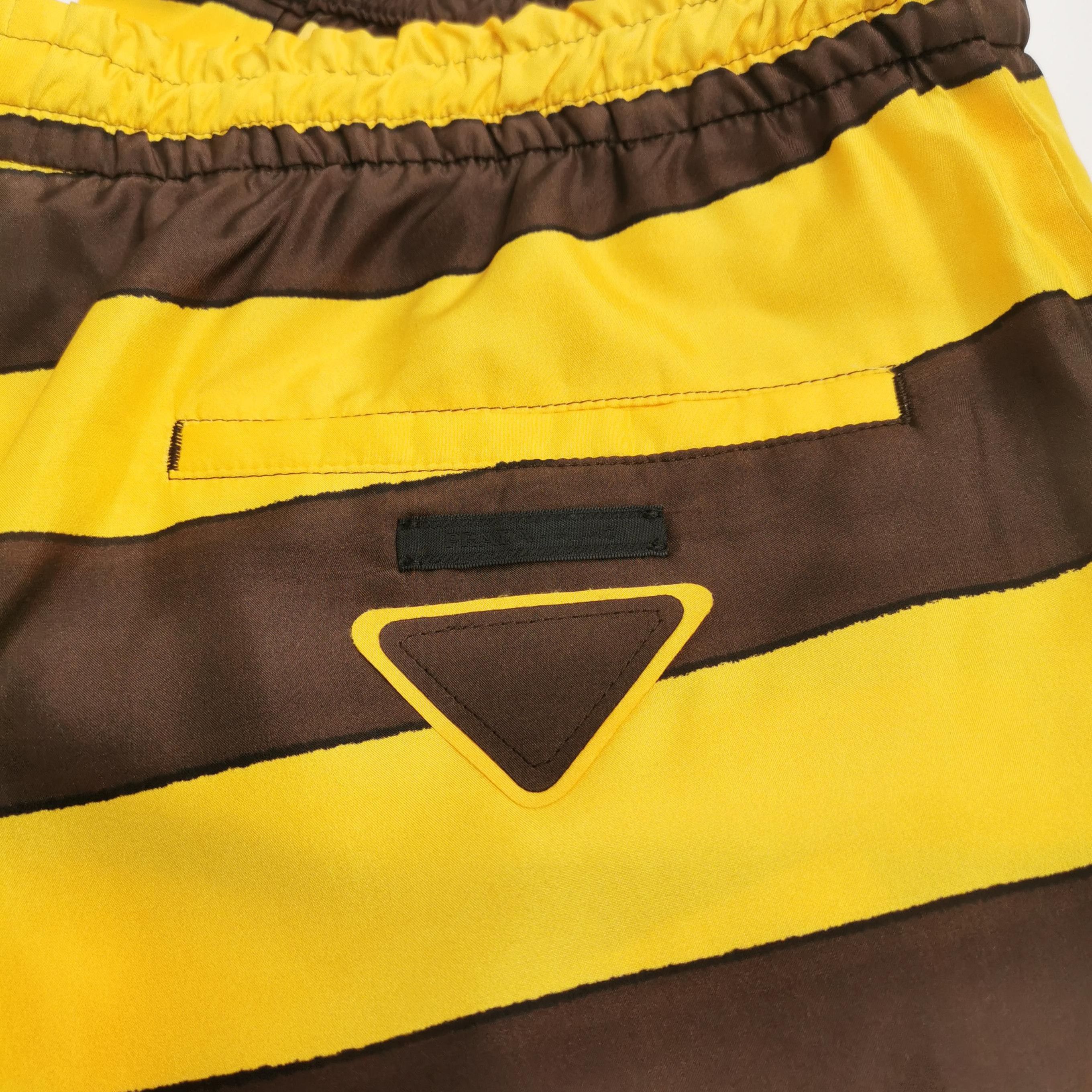 Prada Prada Color Block Silk Shorts M Size 0089 Size 27" / US 4 / IT 40 - 3 Thumbnail