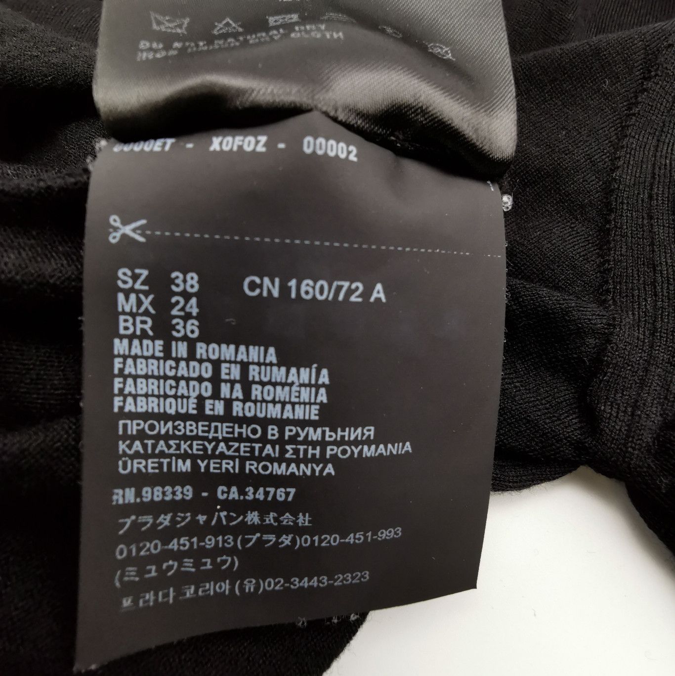 Prada Prada Logo Knit Sweater in Black Color 0089 Size S / US 4 / IT 40 - 7 Thumbnail