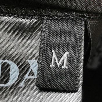 Prada Prada Logo V-Neck Cotton T-Shirt in Medium 0089 Size M / US 6-8 / IT 42-44 - 6 Thumbnail