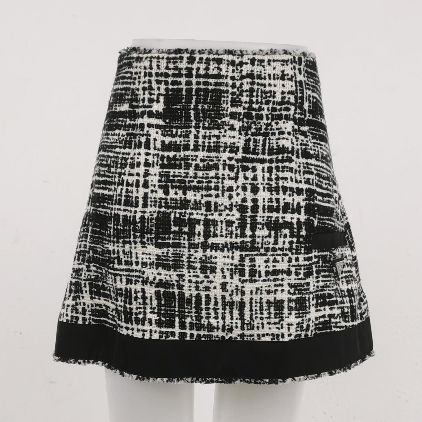 Prada Prada Colorblock Cotton-Linen Blend Skirt 0089 Size 40" / US 18 - 2 Thumbnail