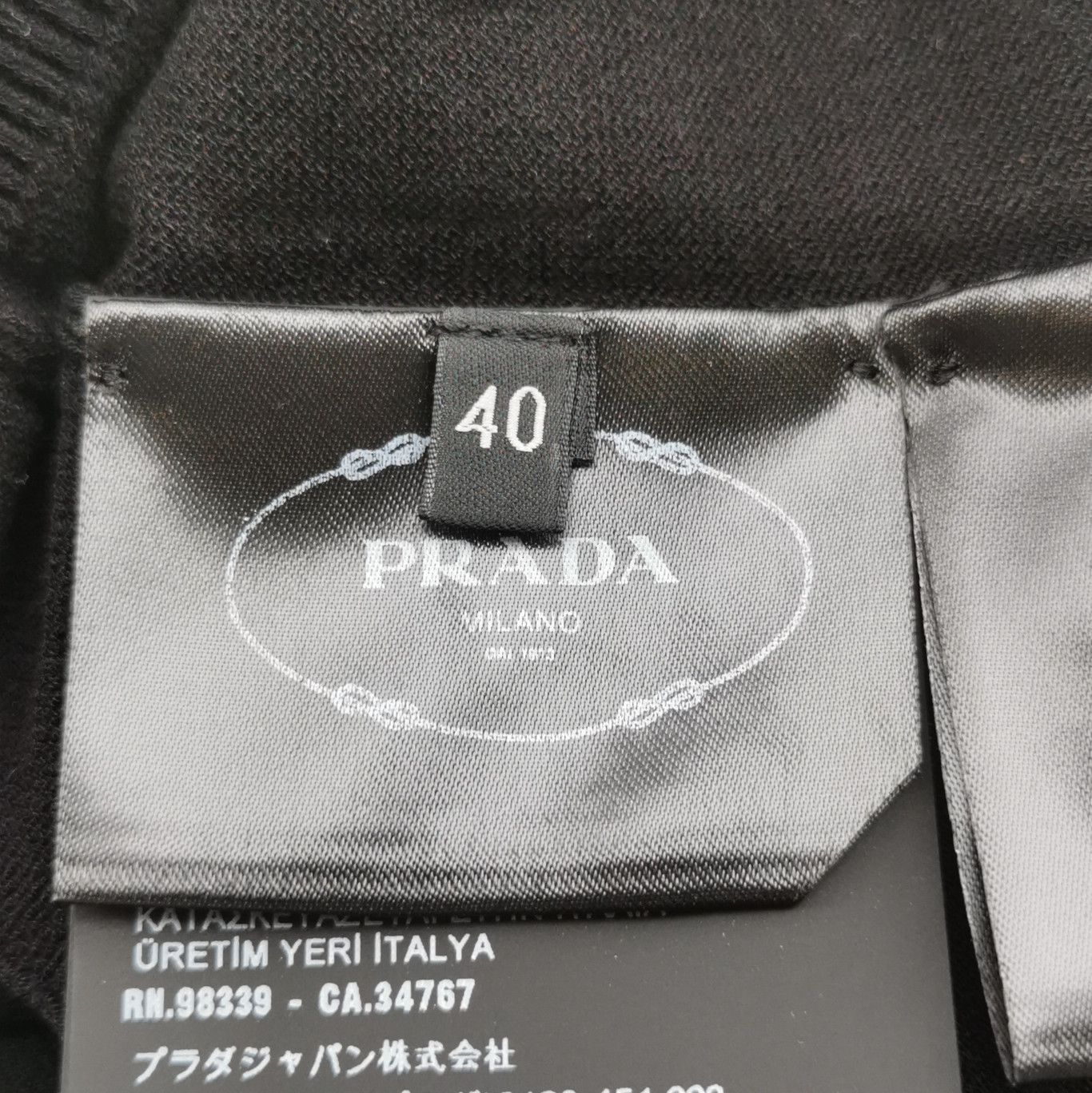 Prada Prada Cut-Out Logo Knit Sweater Size 40 - dmc Size M / US 6-8 / IT 42-44 - 6 Thumbnail