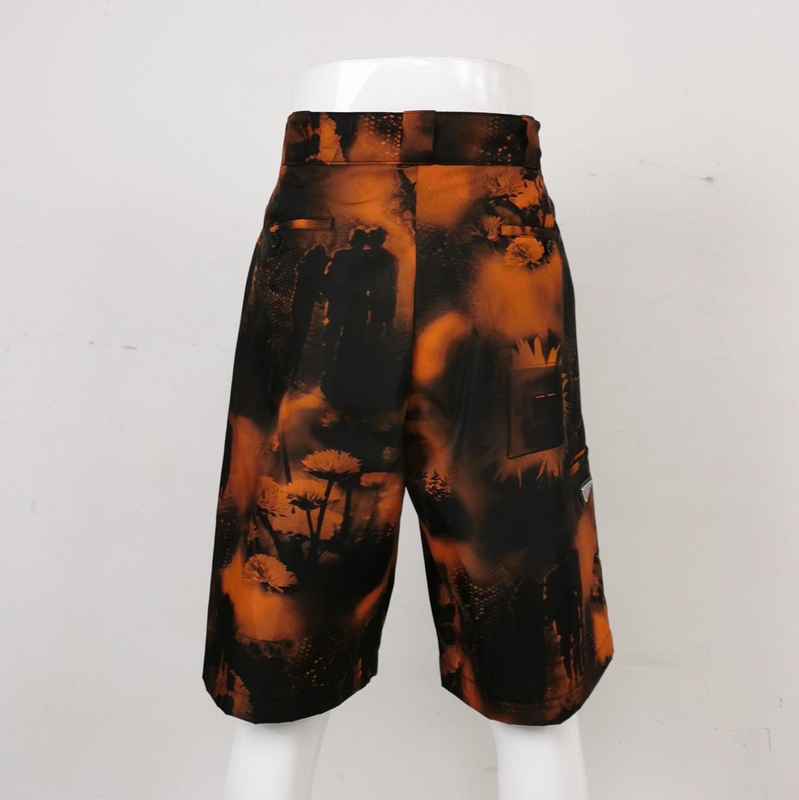Prada Prada Color-Block Triangle Logo Shorts - dmc Size 42" / US 20 - 2 Thumbnail