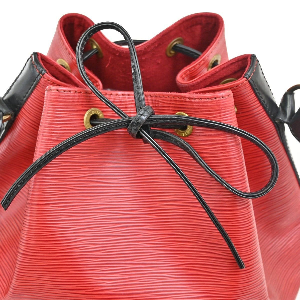Louis Vuitton Louis Vuitton Bicolor Petit Noe Handbag Epi Leather Size ONE SIZE - 11 Thumbnail