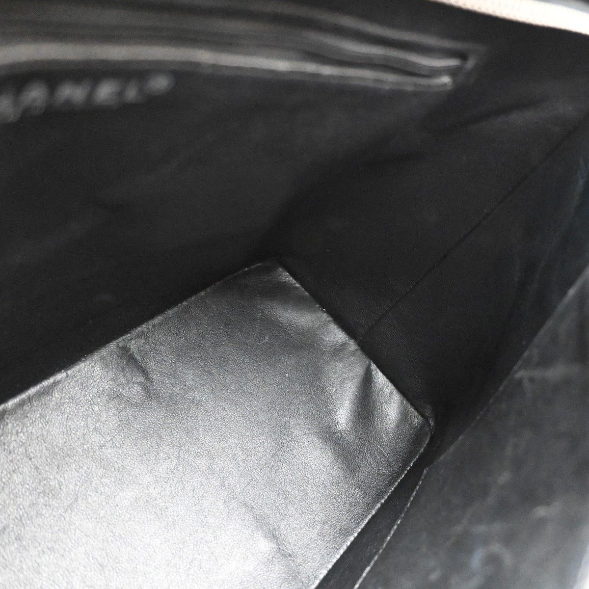 Chanel Chanel Medallion Tote Quilted Lambskin Size ONE SIZE - 12 Thumbnail