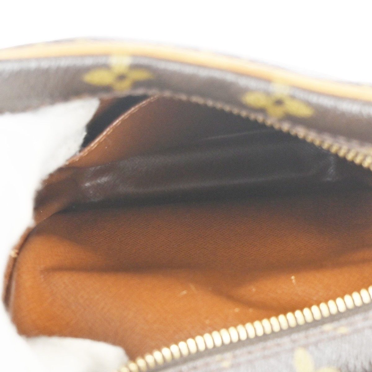 Louis Vuitton Louis Vuitton Amazone Bag Monogram Canvas Size ONE SIZE - 5 Thumbnail