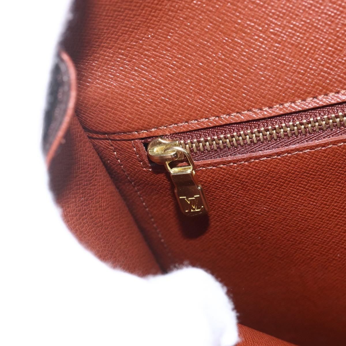Louis Vuitton Louis Vuitton Saint Cloud Handbag Monogram Canvas Size ONE SIZE - 15 Thumbnail