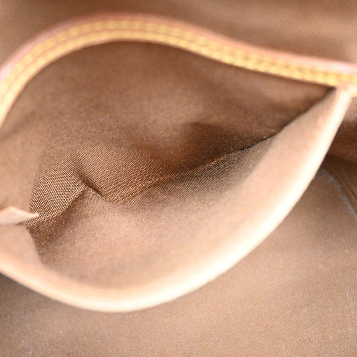 Louis Vuitton Louis Vuitton Alma Handbag Monogram Canvas Size ONE SIZE - 14 Thumbnail