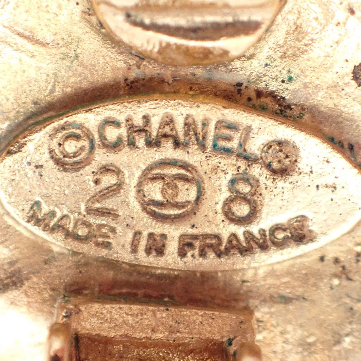 Chanel Chanel Vintage CC Round Button Clip-On Earrings Metal Size ONE SIZE - 5 Thumbnail