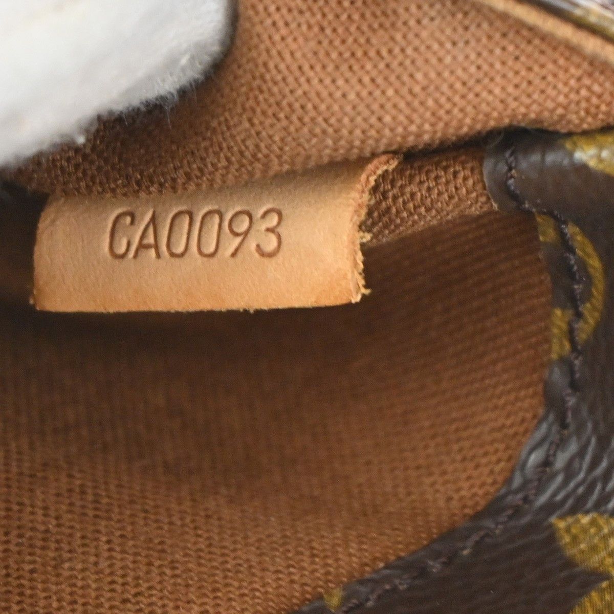 Louis Vuitton Louis Vuitton Pochette Gange Monogram Canvas Size ONE SIZE - 7 Thumbnail