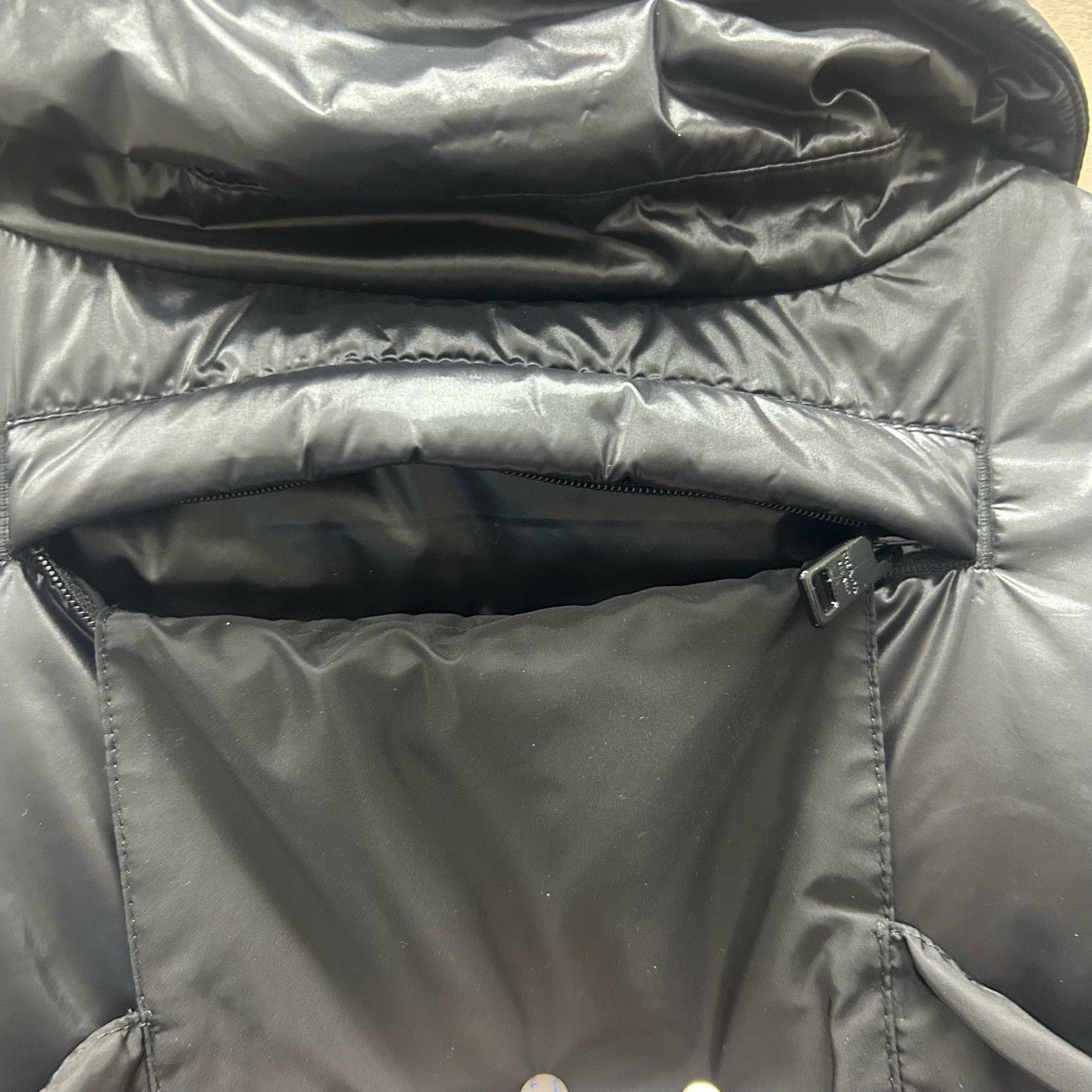 Prada prada nylon down jacket with hidden hood Size US M / EU 48-50 / 2 - 4 Thumbnail