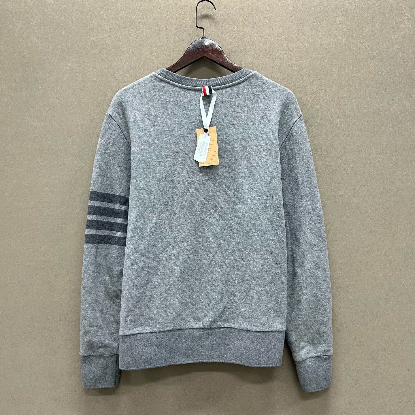 Thom Browne thom browne gray four-stripe sweatshirt Size US M / EU 48-50 / 2 - 2 Thumbnail