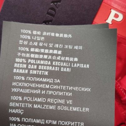 Prada Prada Logo Hooded Top in Red - dmc Size XS / US 0-2 / IT 36-38 - 8 Thumbnail