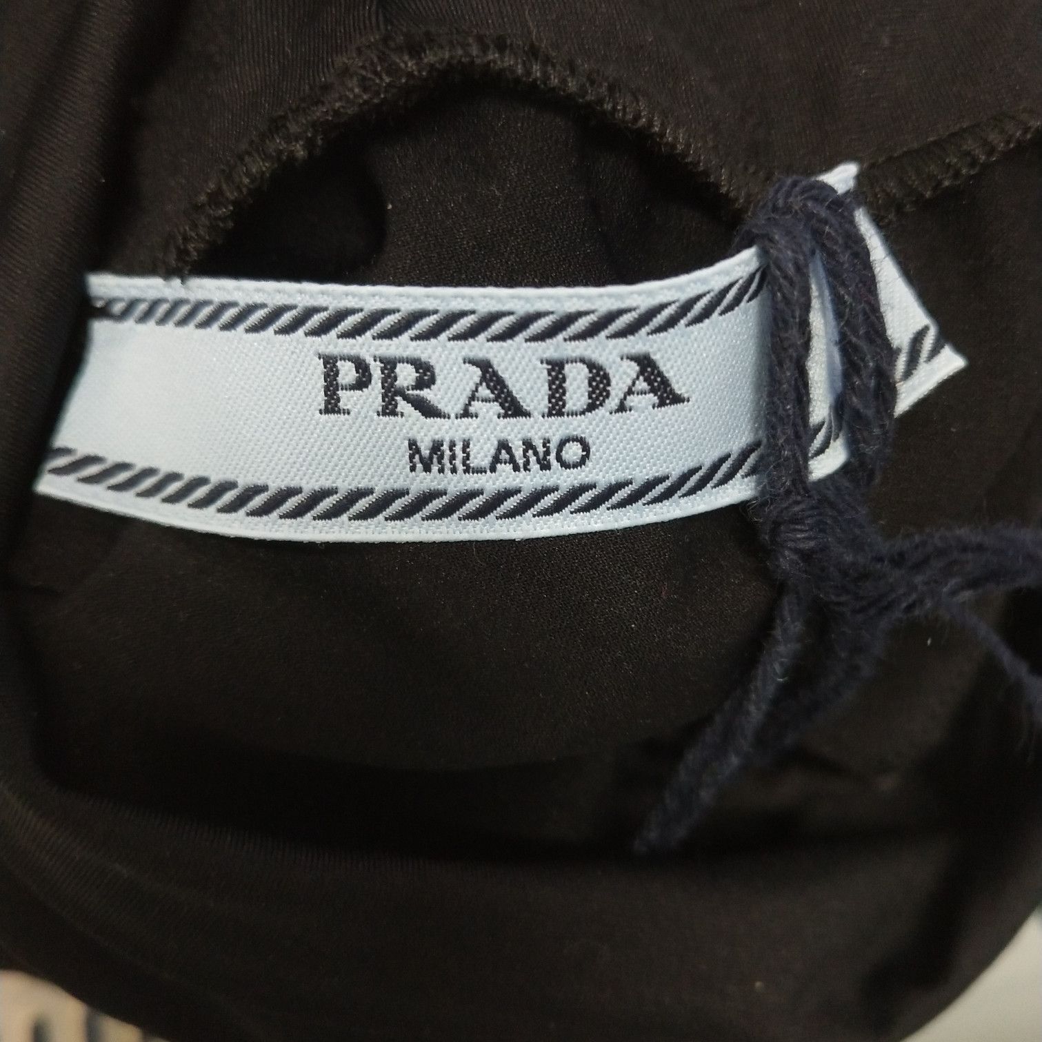 Prada Prada Solid Triangle Logo Top in Size 40 - dmc Size L / US 10 / IT 46 - 7 Thumbnail
