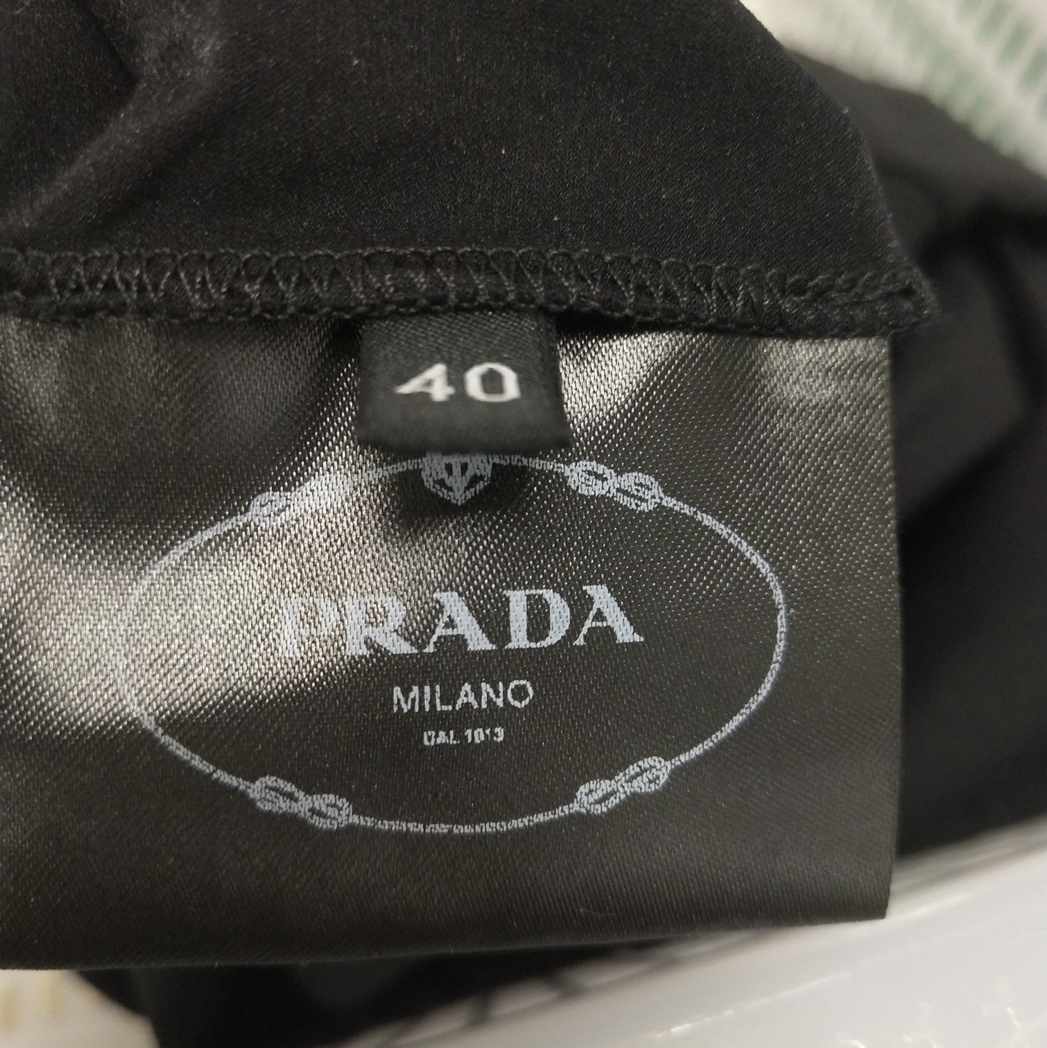 Prada Prada Solid Triangle Logo Top in Size 40 - dmc Size L / US 10 / IT 46 - 8 Thumbnail
